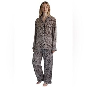 DKNY 2 piece fleece pajama set